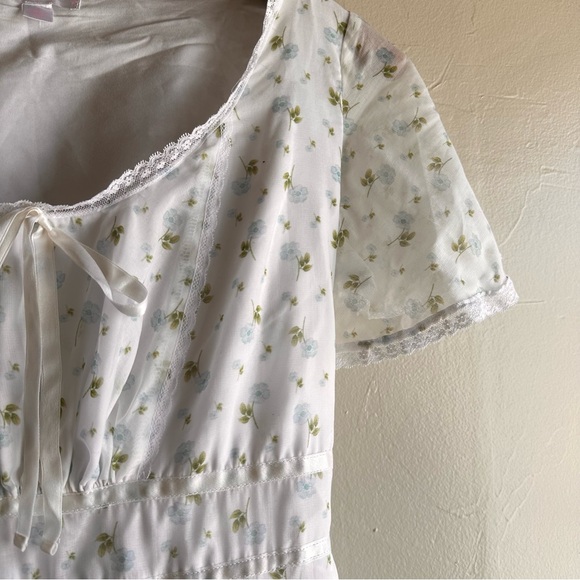 Tayma Martins Abigail Dress - Short sleeve floral summer dress - Picture 6 of 12